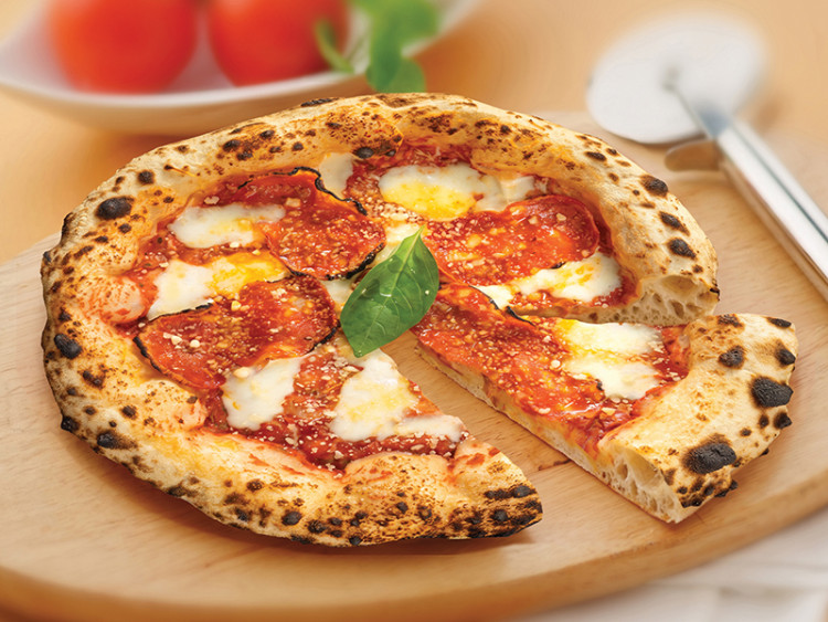 Diavola nápolyi pizza